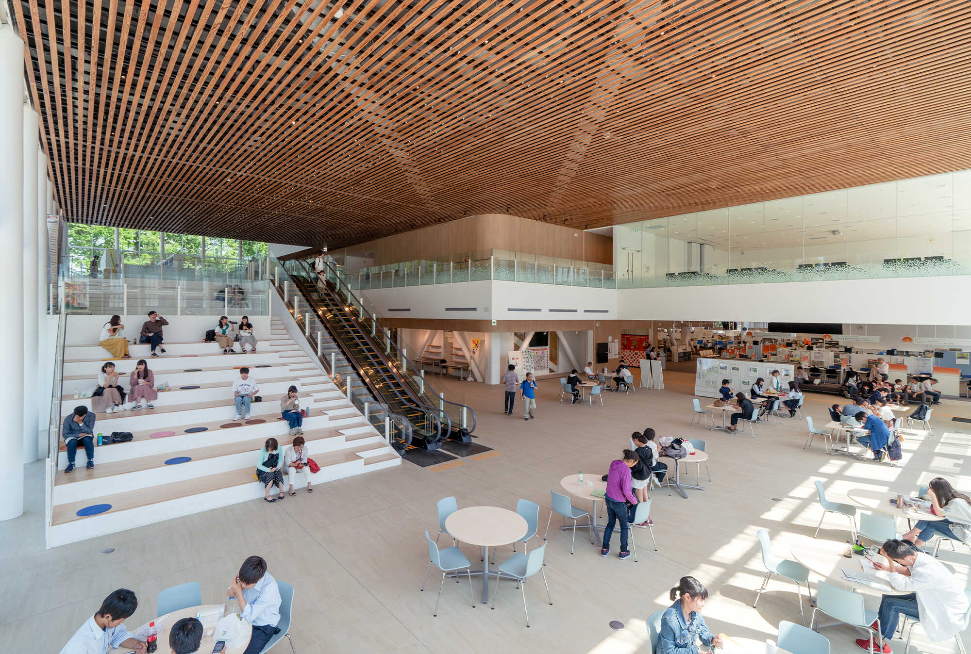 大宮区役所・大宮図書館