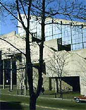 大学院の入っているGund Hall