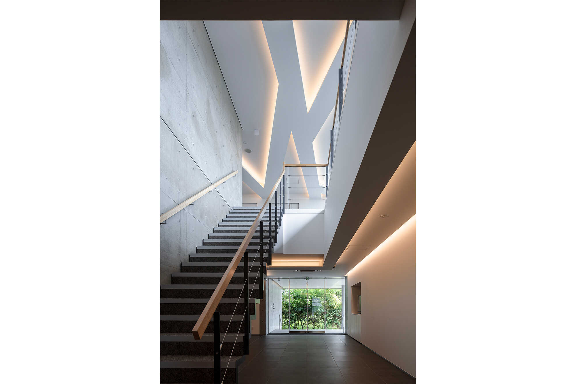 1階エントランスホール